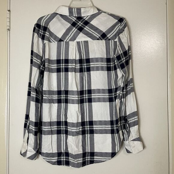 Rails Hunter Button Down shirt in color called Navy Forest Small - Picture 6 of 6